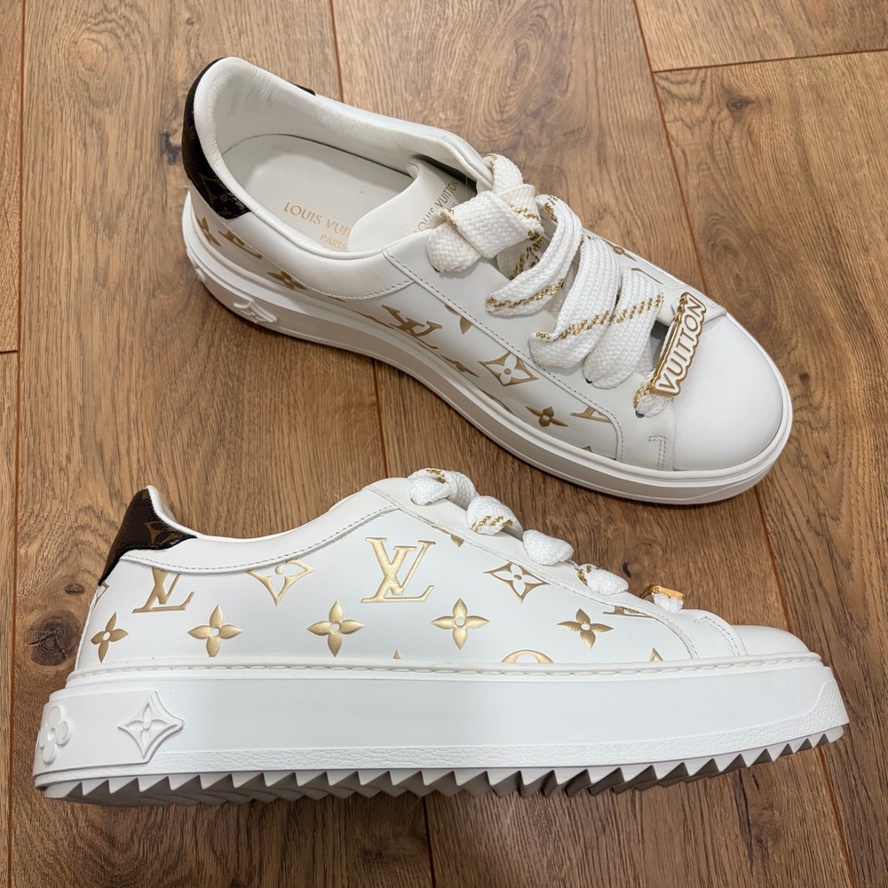 LOUIS VUITTON Time Out Sneakers 'White with Gold Monogram' - Size 38 / US 7.5-8 - Picture 4 of 10